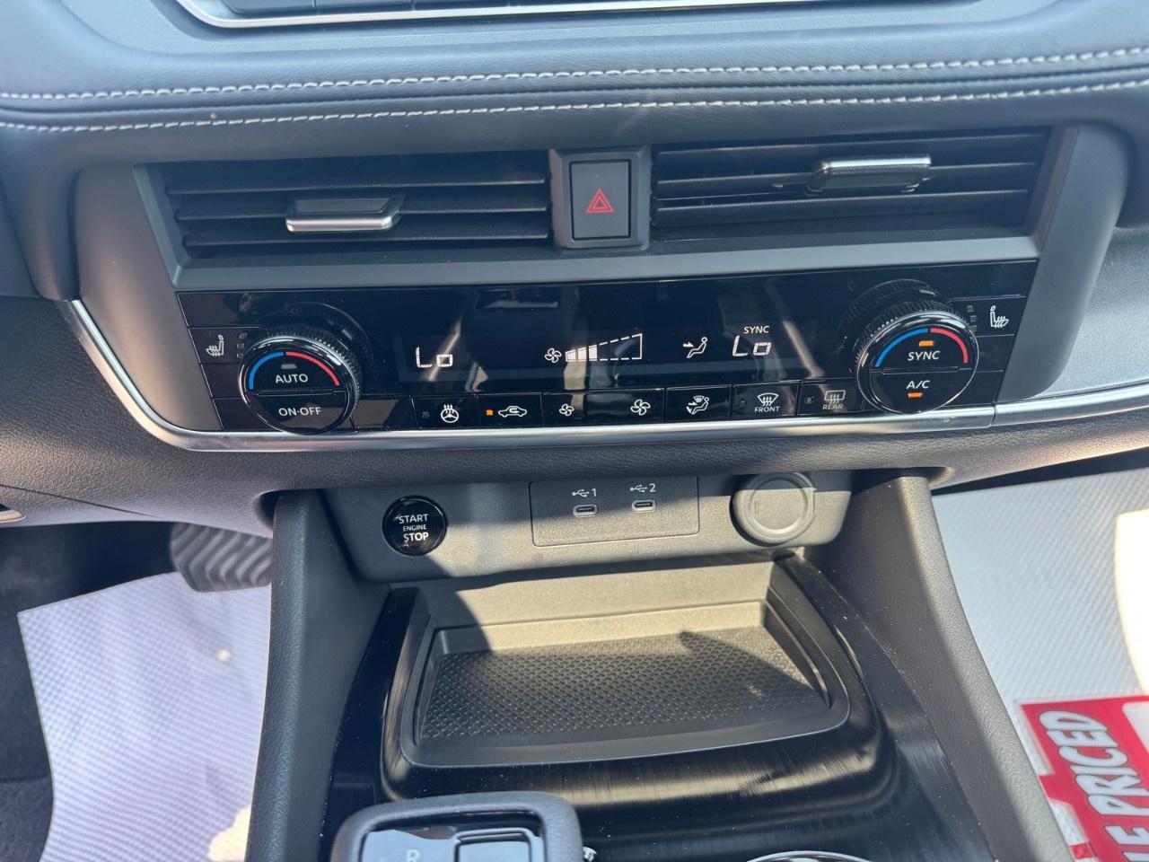2024 Nissan Rogue AWD SV Moonroof Photo
