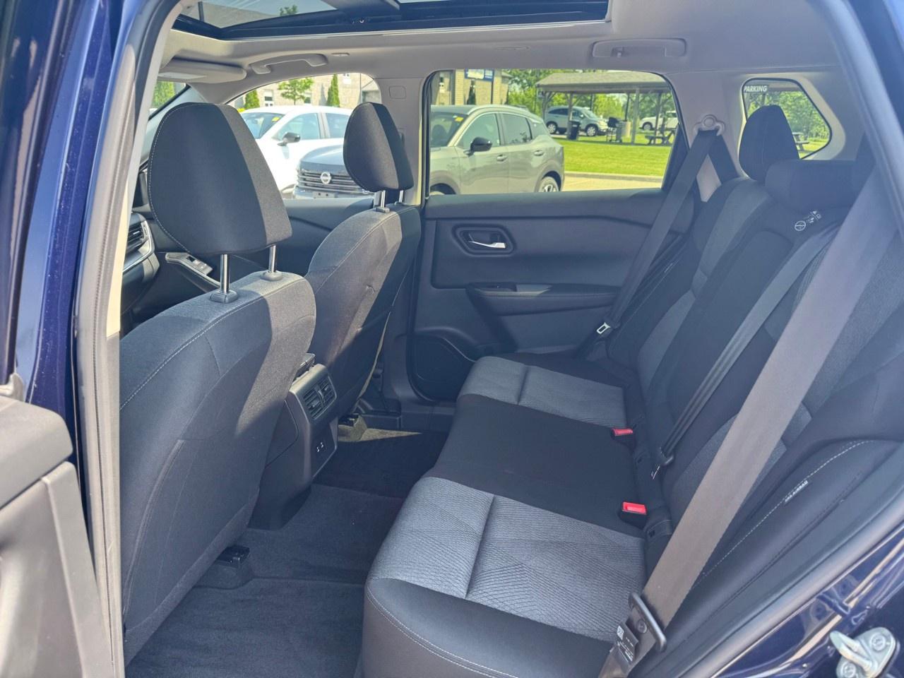 2024 Nissan Rogue AWD SV Moonroof Photo