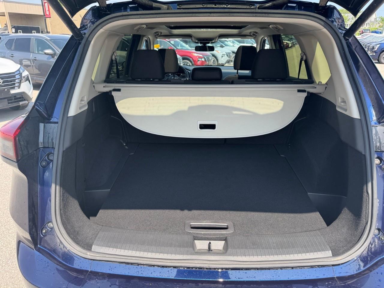 2024 Nissan Rogue AWD SV Moonroof Photo