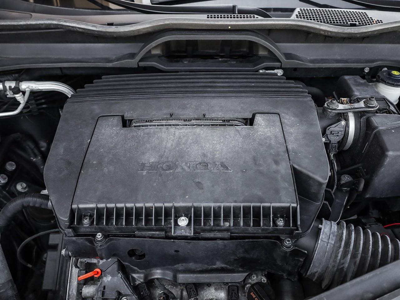 2024 Honda Pilot Touring 3RD ROW SEATING-HEATED/COOLED SEATS- LEATHER SEATS-HEATED STEERING WHEEL-MOONROOF- Photo