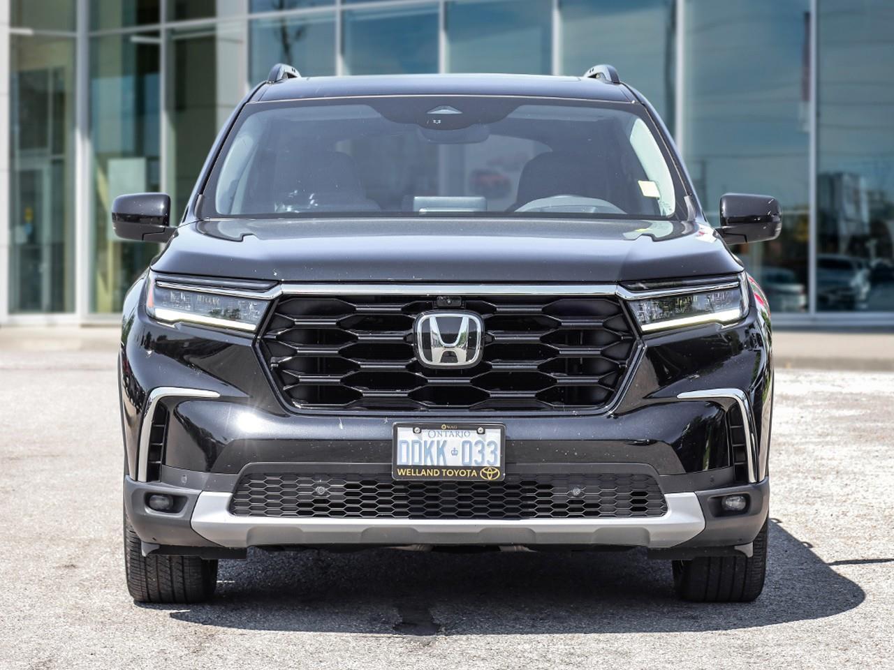 2024 Honda Pilot Touring 3RD ROW SEATING-HEATED/COOLED SEATS- LEATHER SEATS-HEATED STEERING WHEEL-MOONROOF- Photo