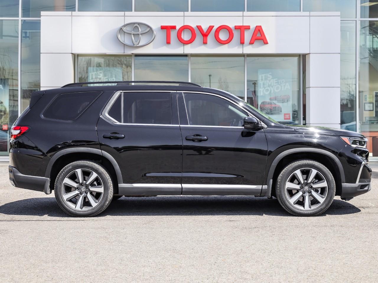 2024 Honda Pilot Touring 3RD ROW SEATING-HEATED/COOLED SEATS- LEATHER SEATS-HEATED STEERING WHEEL-MOONROOF- Photo