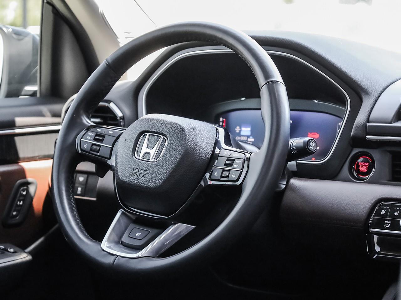 2024 Honda Pilot Touring 3RD ROW SEATING-HEATED/COOLED SEATS- LEATHER SEATS-HEATED STEERING WHEEL-MOONROOF- Photo