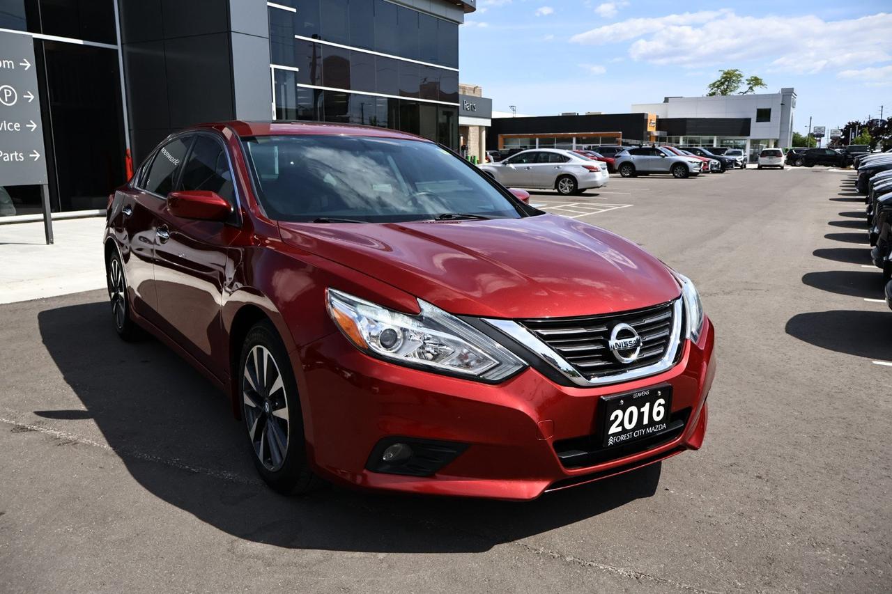 2016 Nissan Altima 2.5 Photo