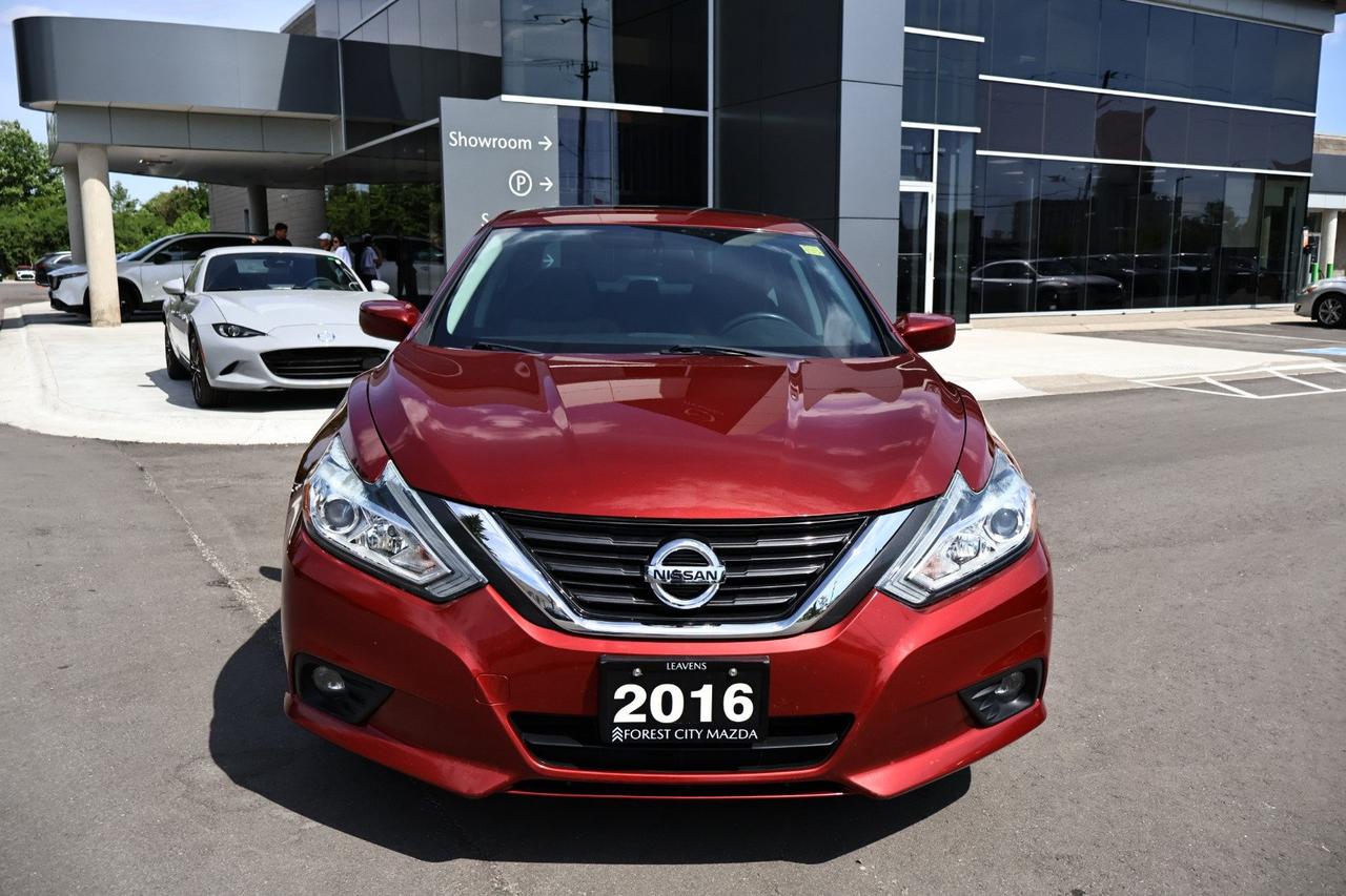 2016 Nissan Altima 2.5 Photo