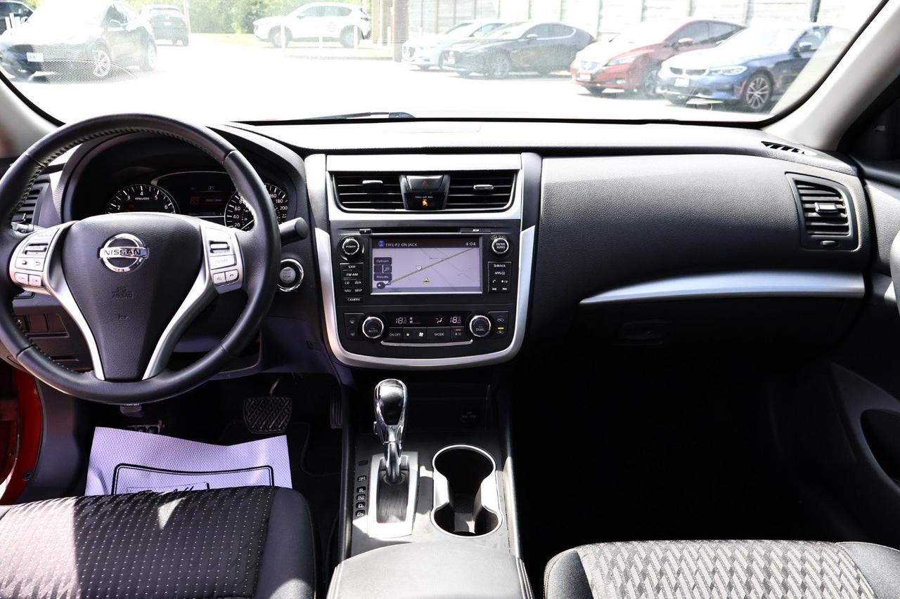 2016 Nissan Altima 2.5 Photo