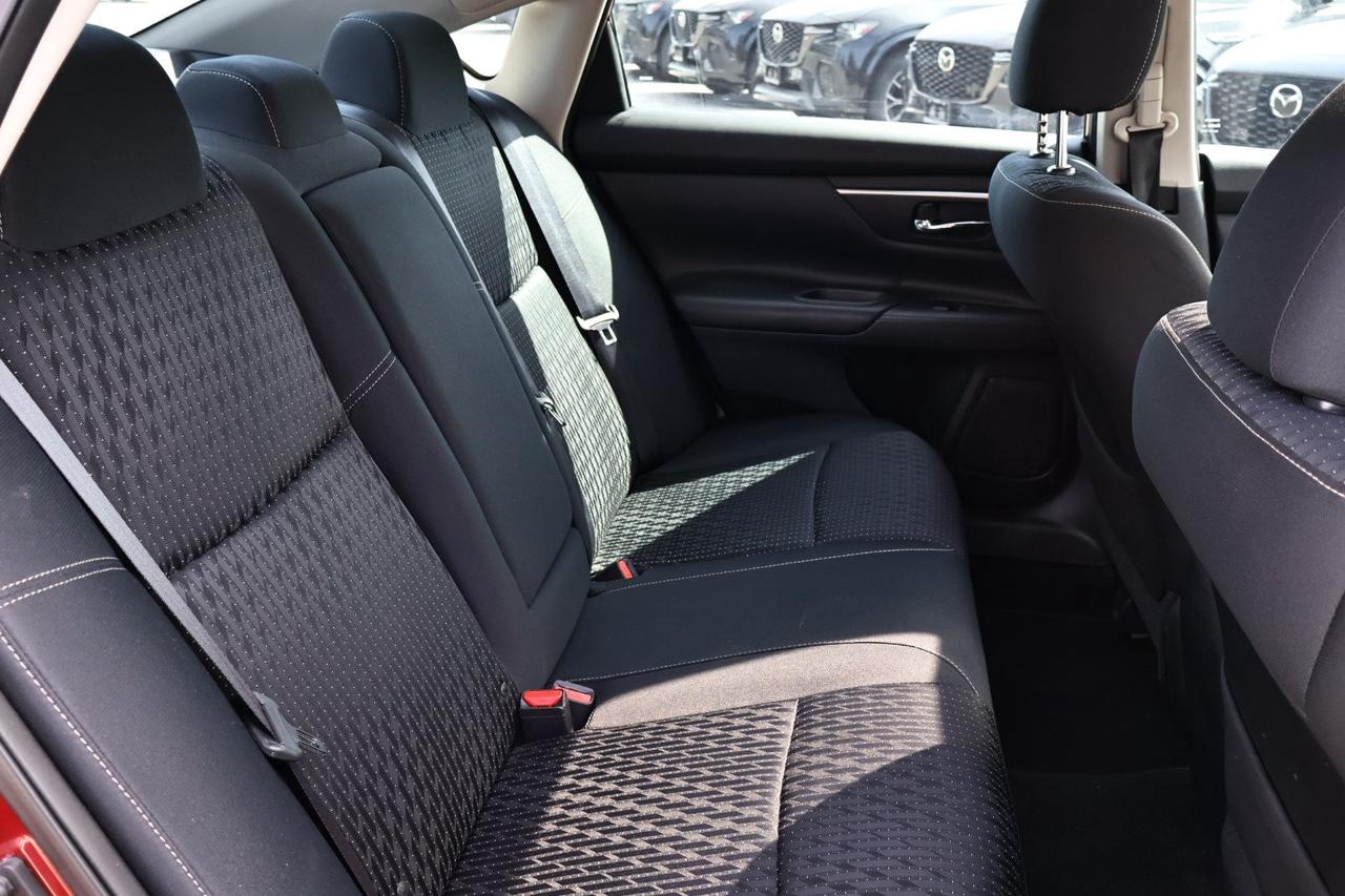 2016 Nissan Altima 2.5 Photo