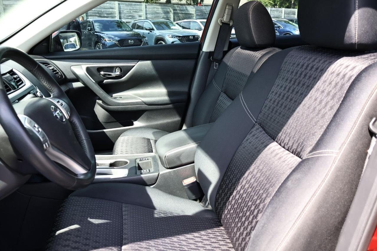 2016 Nissan Altima 2.5 Photo