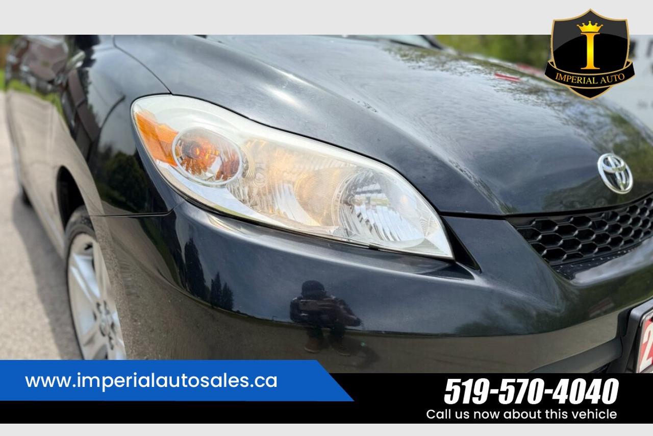 2014 Toyota Matrix L Photo3