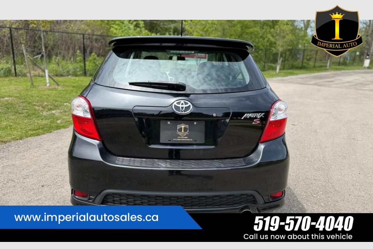 2014 Toyota Matrix L Photo
