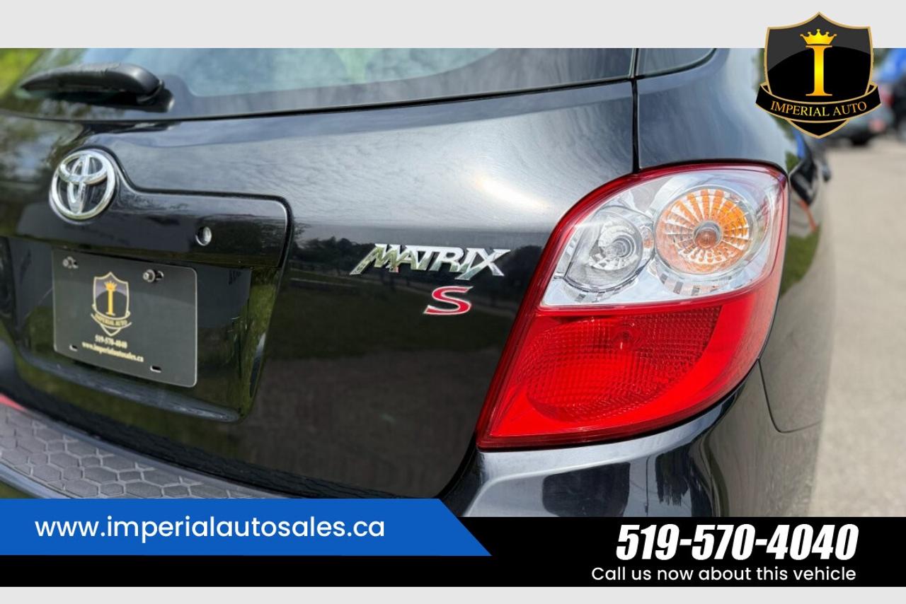 2014 Toyota Matrix L Photo