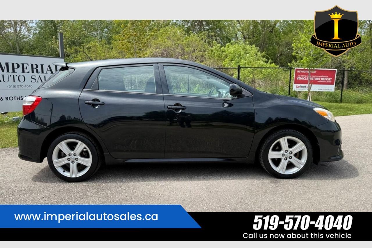 2014 Toyota Matrix L Photo
