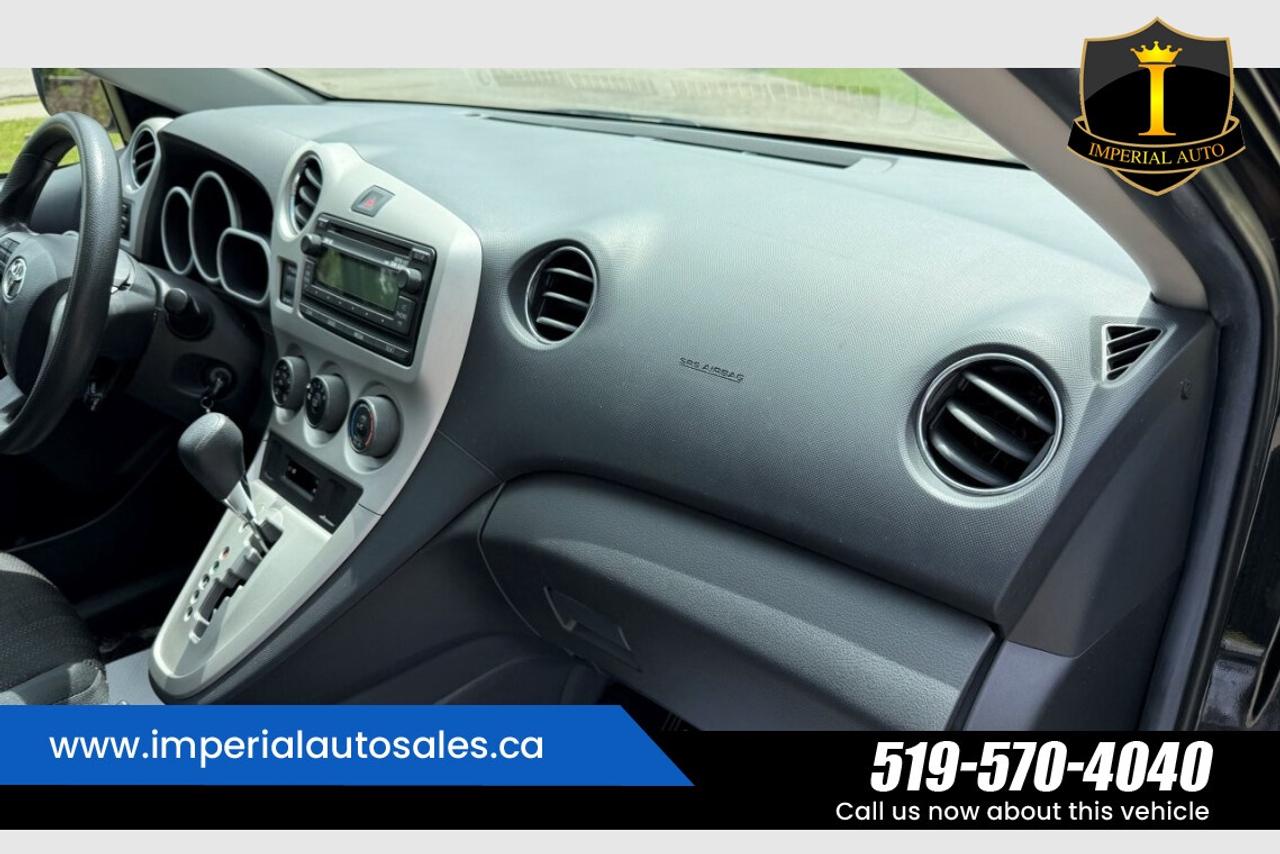 2014 Toyota Matrix L Photo