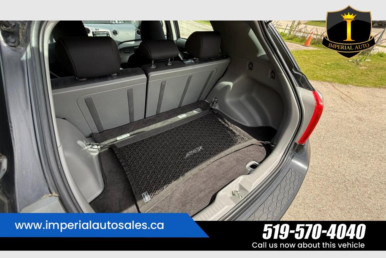 2014 Toyota Matrix L Photo