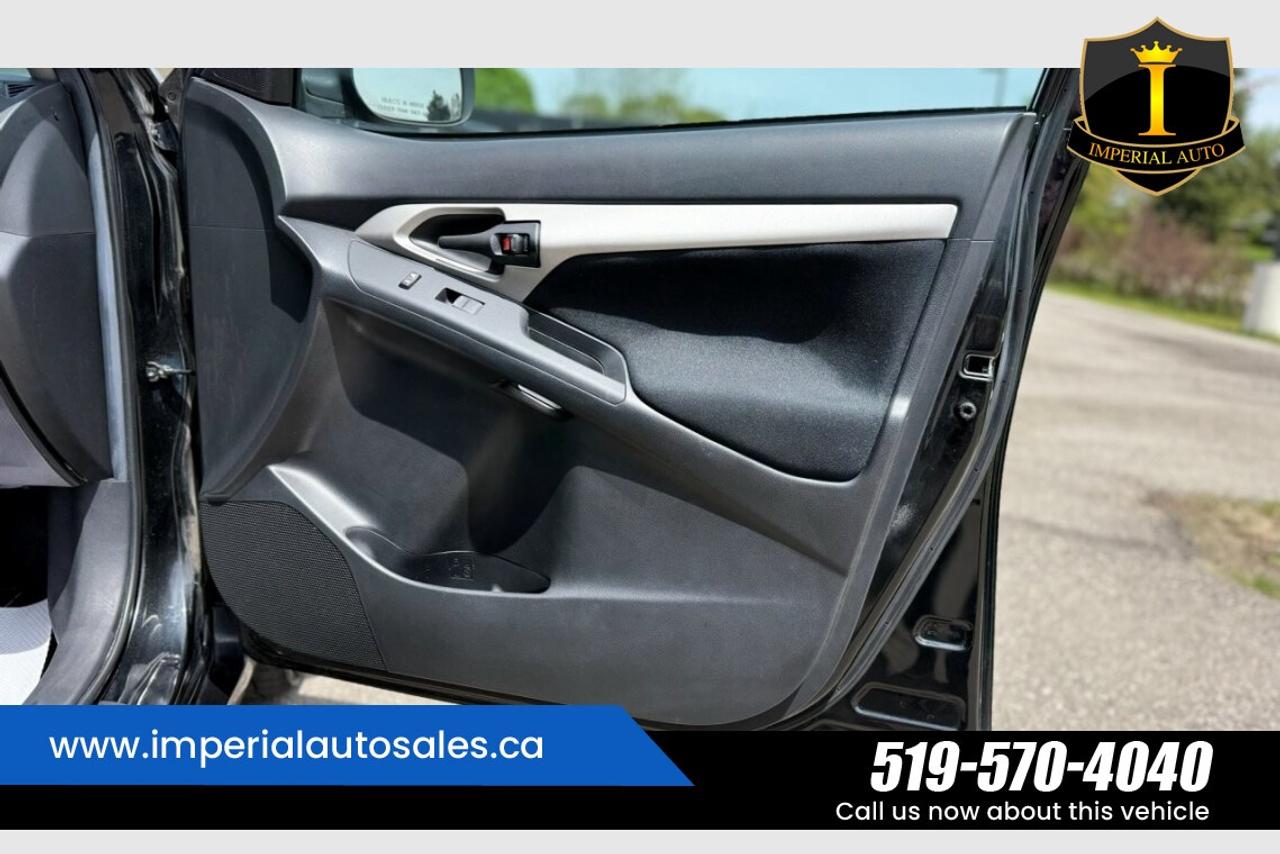 2014 Toyota Matrix L Photo
