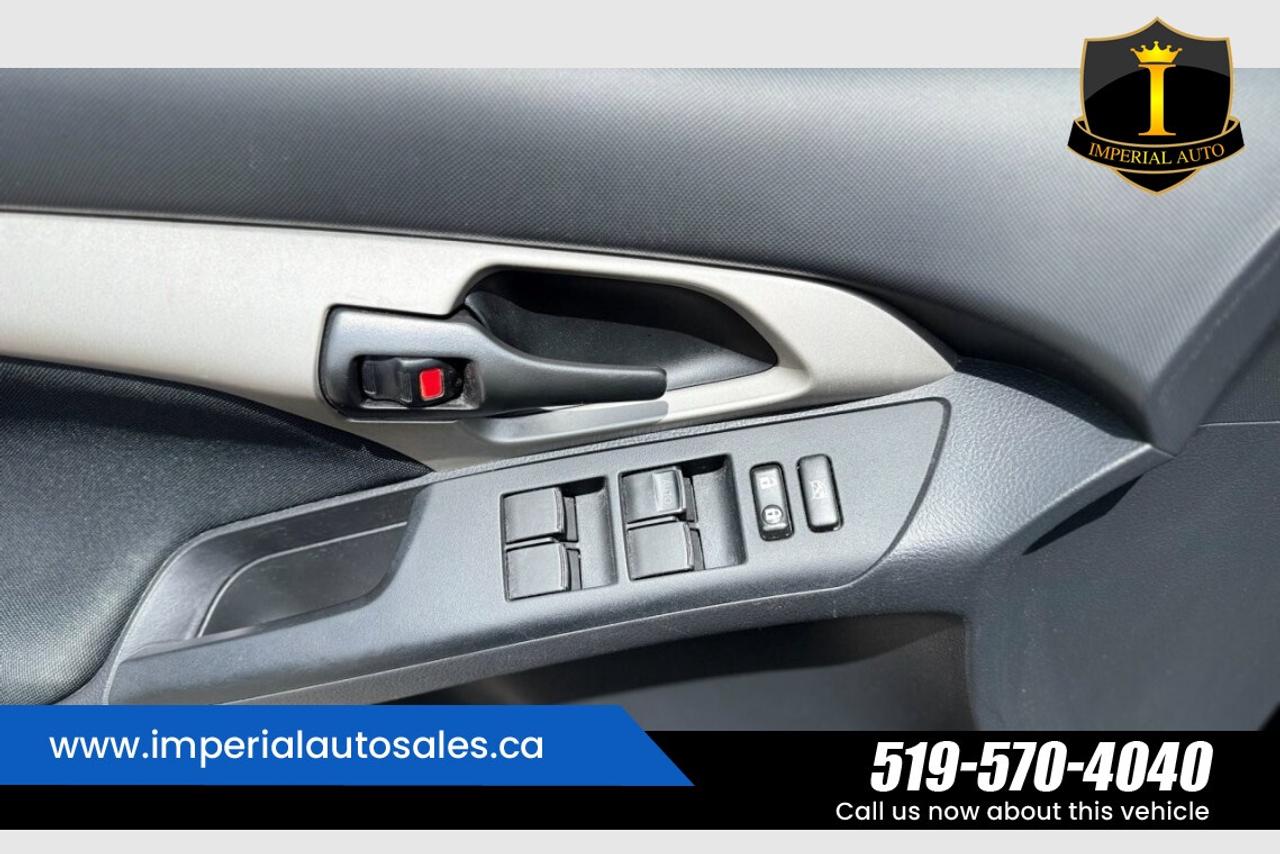 2014 Toyota Matrix L Photo