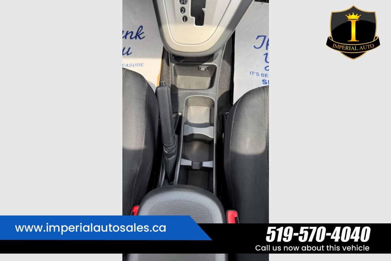 2014 Toyota Matrix L Photo