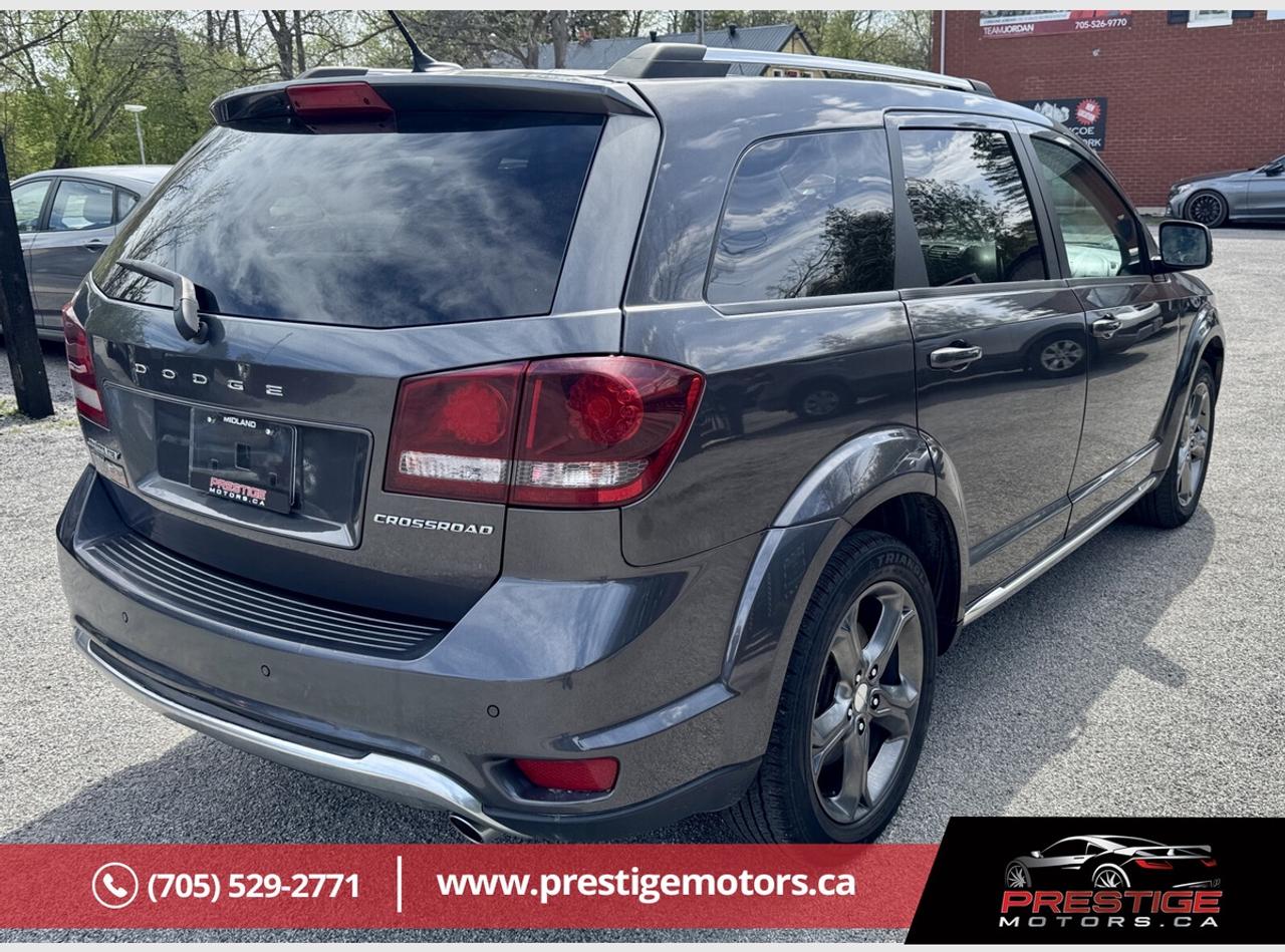 2017 Dodge Journey Crossroad Photo4