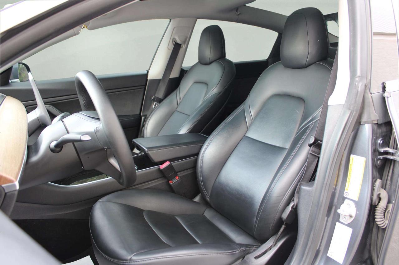 2020 Tesla Model 3 LONG RANGE Photo
