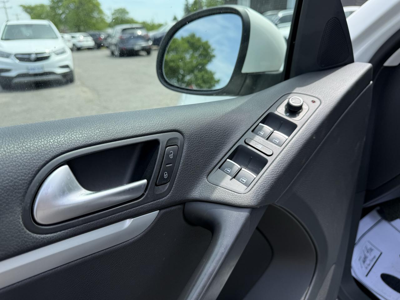 2017 Volkswagen Tiguan 4MOTION 4dr Comfortline Photo
