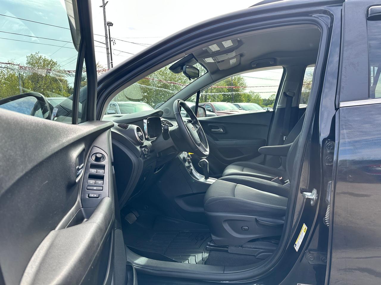 2015 Chevrolet Trax LT Cloth A/C AM/FM CD Player Bluetooth Alloys Photo