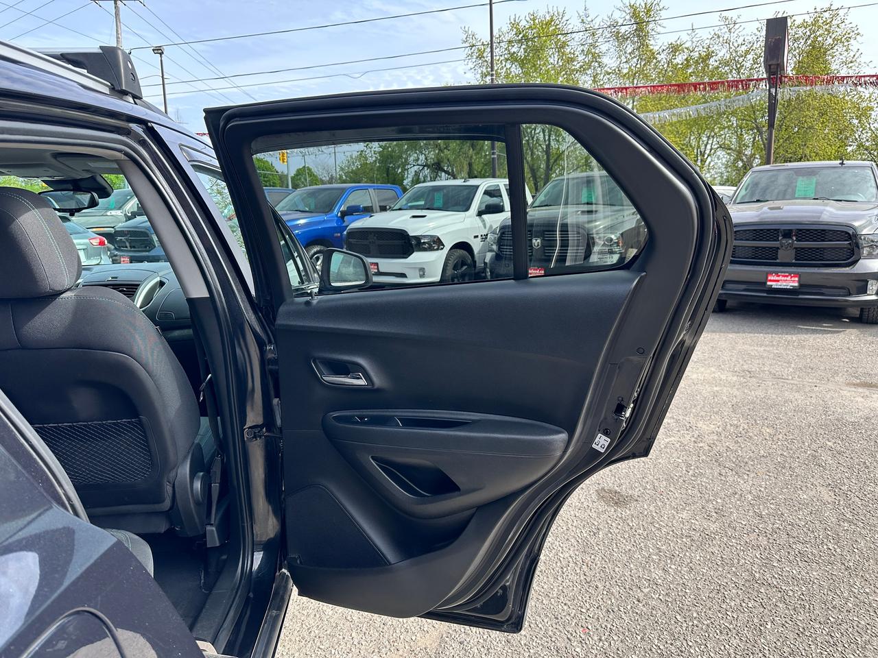 2015 Chevrolet Trax LT Cloth A/C AM/FM CD Player Bluetooth Alloys Photo