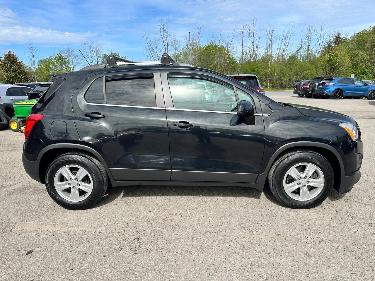 2015 Chevrolet Trax LT Cloth A/C AM/FM CD Player Bluetooth Alloys Photo