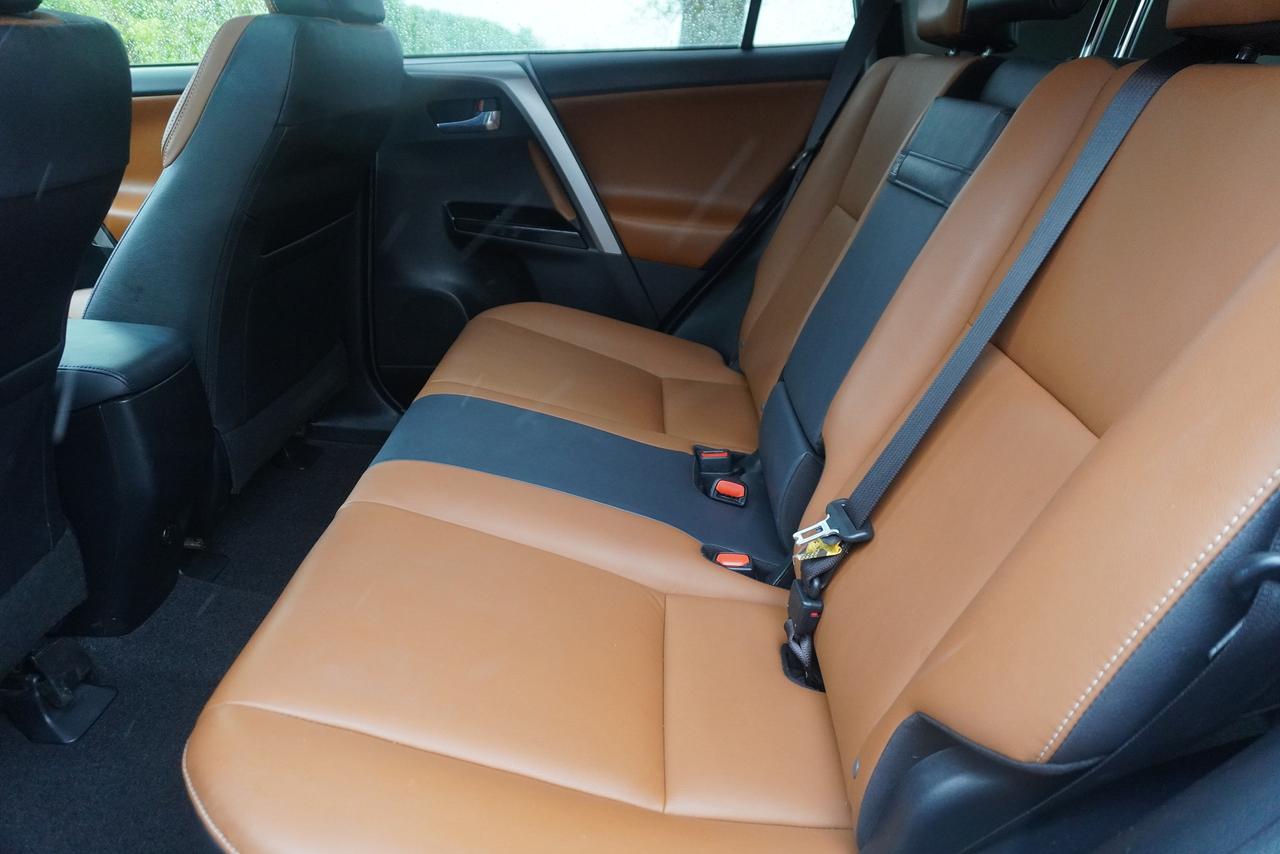 2016 Toyota RAV4 LIMITED  Photo