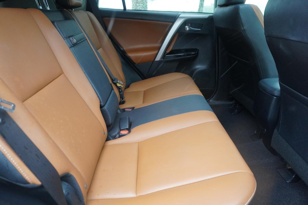2016 Toyota RAV4 LIMITED  Photo