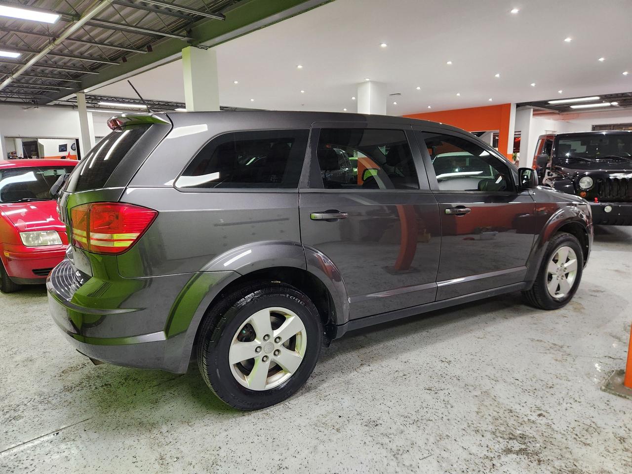 2015 Dodge Journey Canada Value Pkg 4Cyl Good On Gas Push Button Photo4
