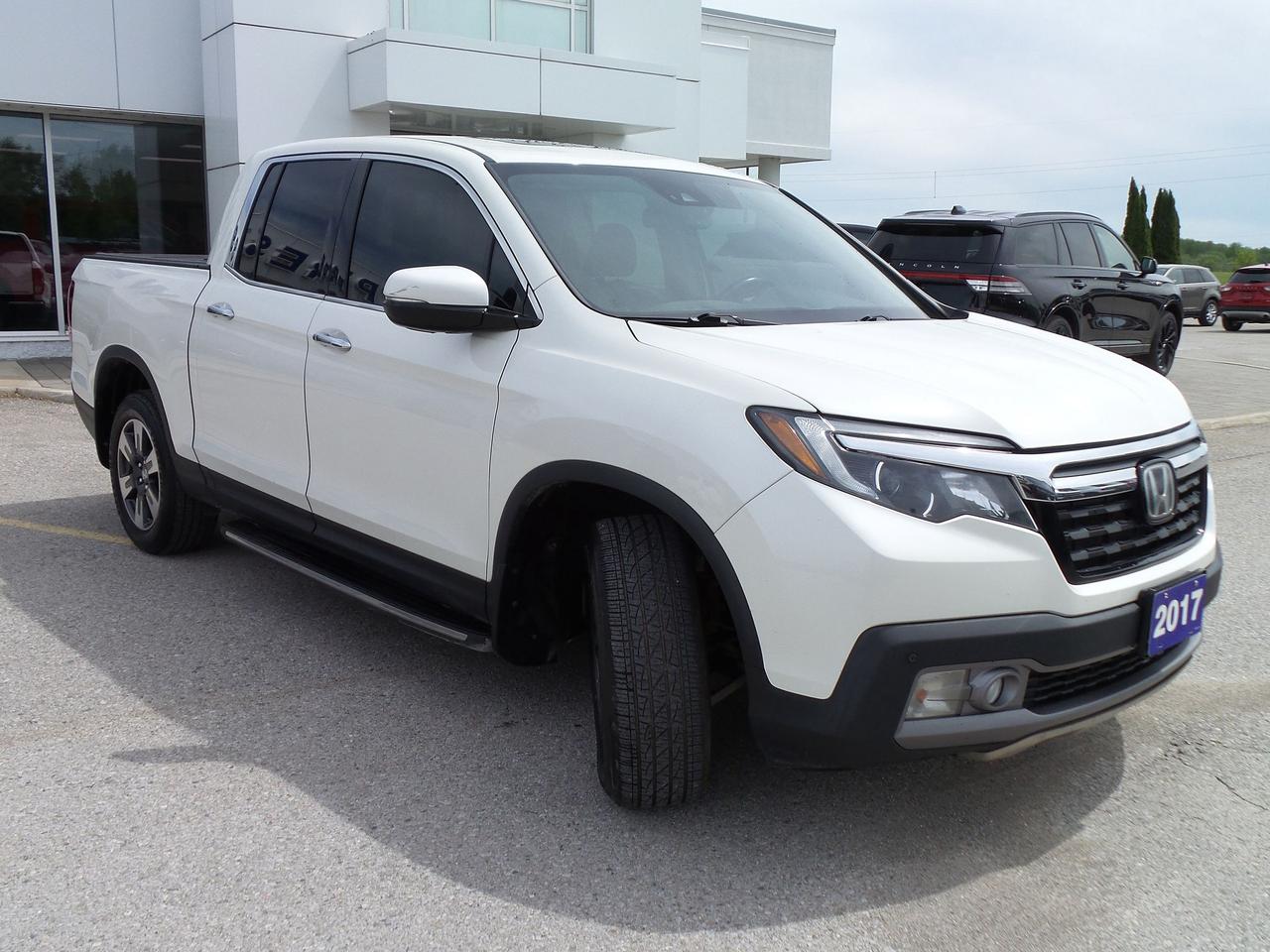 2017 Honda Ridgeline AWD, TOURING, 3.5L V6, LEATHER, ROOF, AS TRADED! Photo2