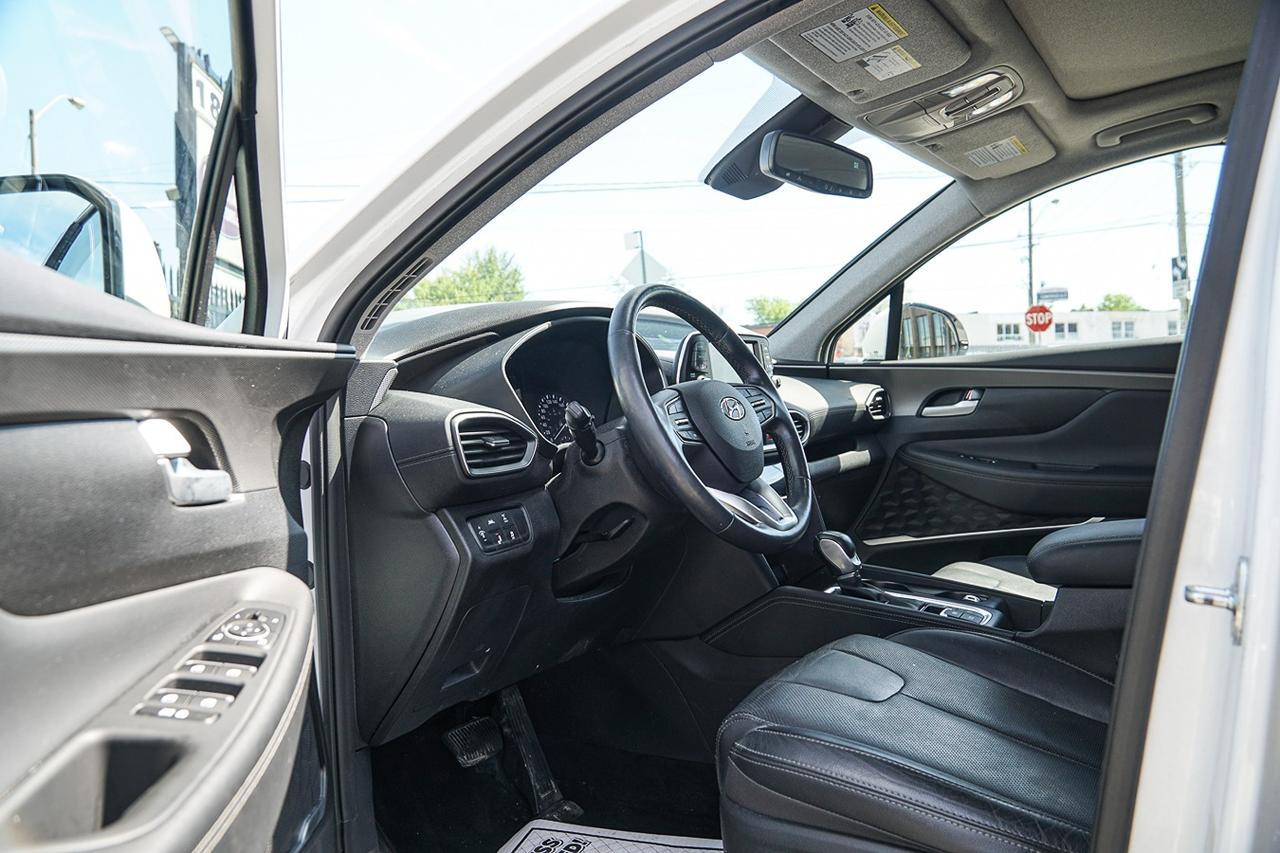 2020 Hyundai Santa Fe Preferred AWD |PANO|LEATHER|BSM|LDW|HEATED SEATS Photo