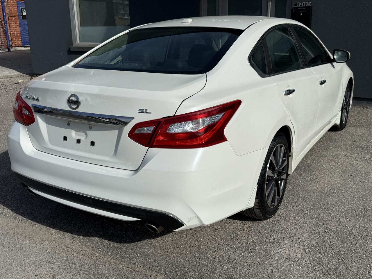 2016 Nissan Altima 2.5 SL Tech Photo