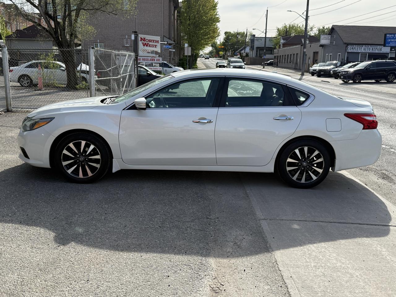 2016 Nissan Altima 2.5 SL Tech Photo