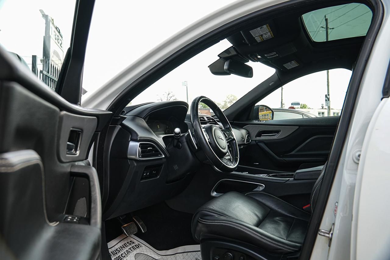 2017 Jaguar F-PACE S AWD | SUPERCHARGED | PANO | COOLED SEAT | NAVI Photo