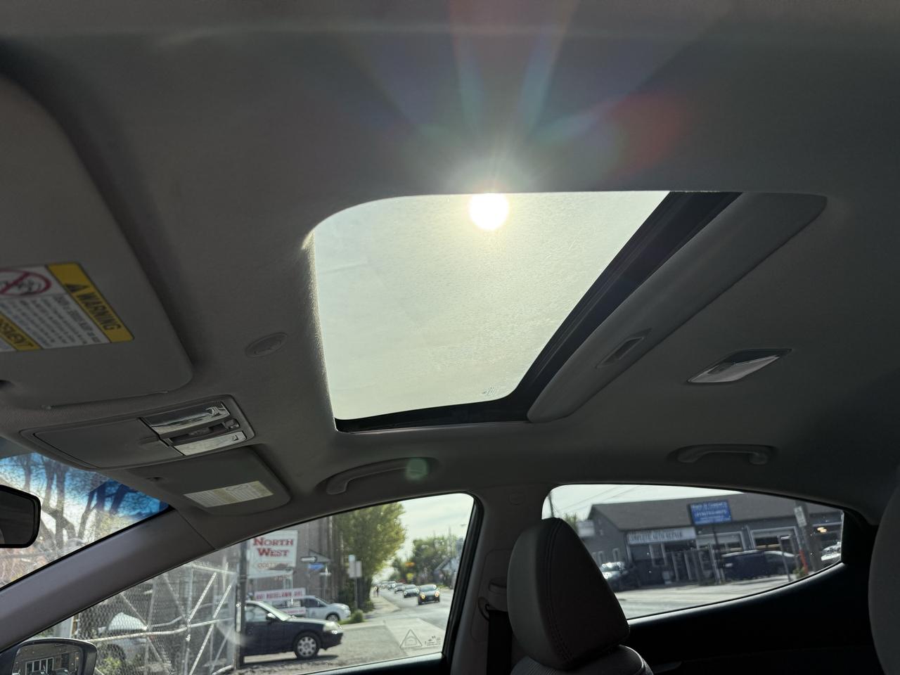 2011 Hyundai Elantra GLS Photo