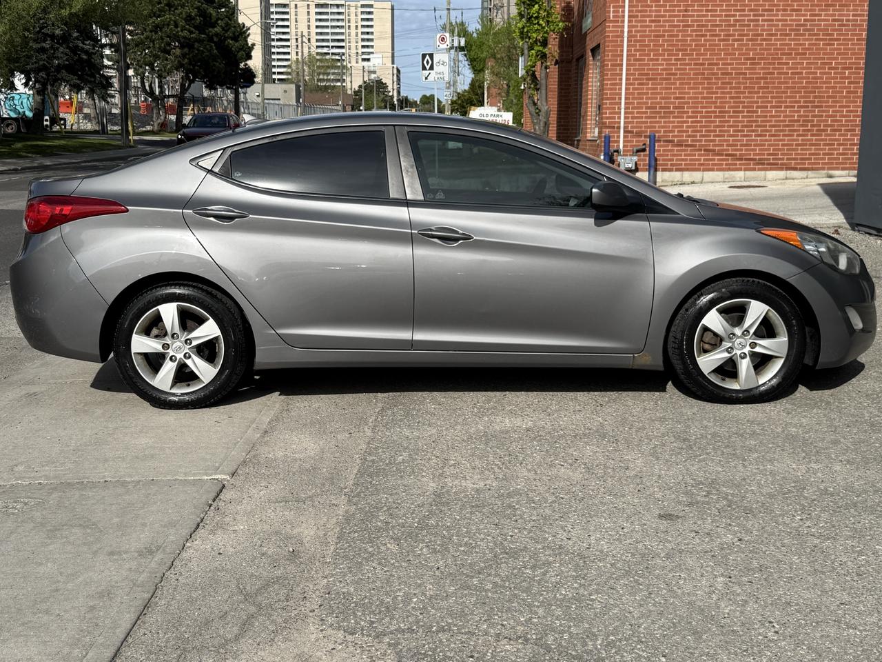 2011 Hyundai Elantra GLS Photo