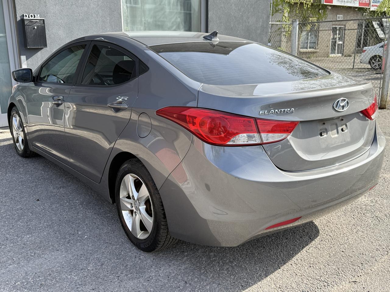 2011 Hyundai Elantra GLS Photo