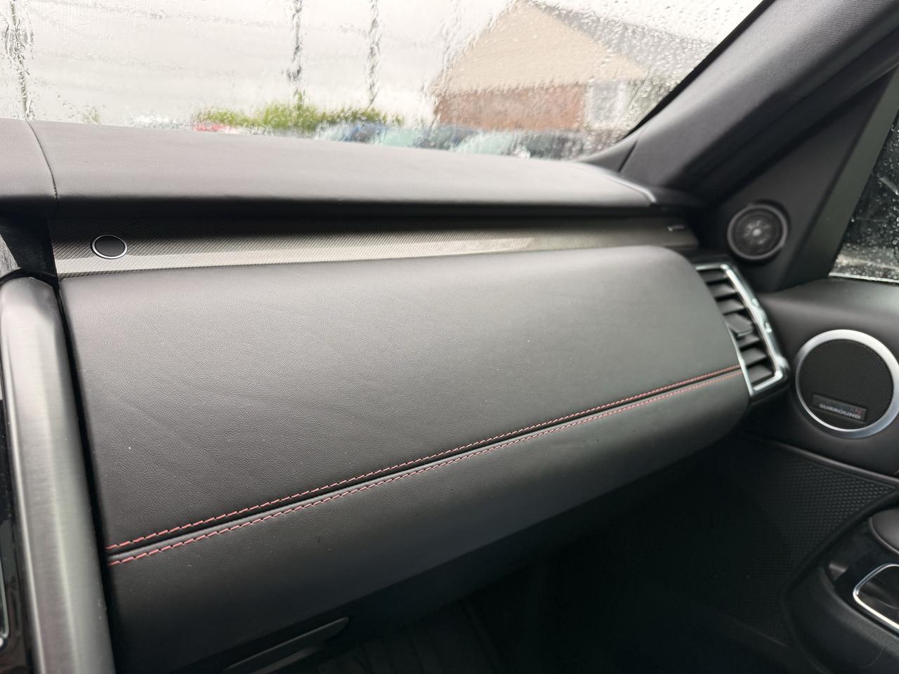 2019 Land Rover Discovery HSE LUXURY Photo