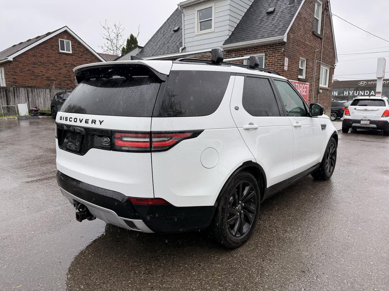 2019 Land Rover Discovery HSE Luxury | Clean CARFAX Photo