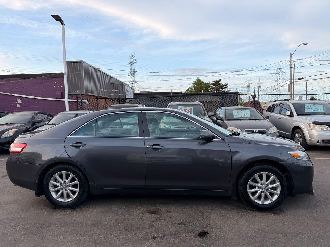 2011 Toyota Camry XLE Photo