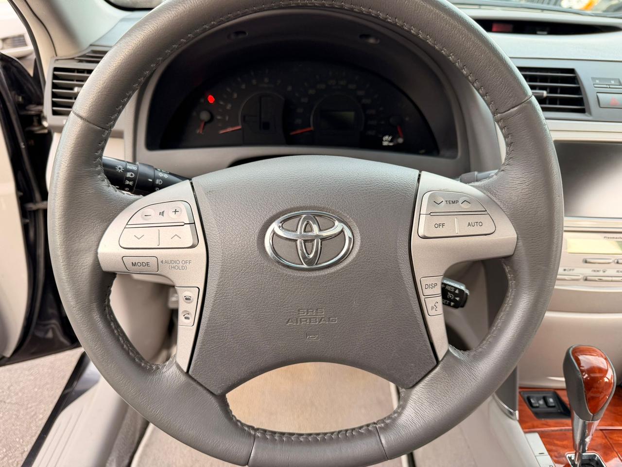 2011 Toyota Camry XLE Photo