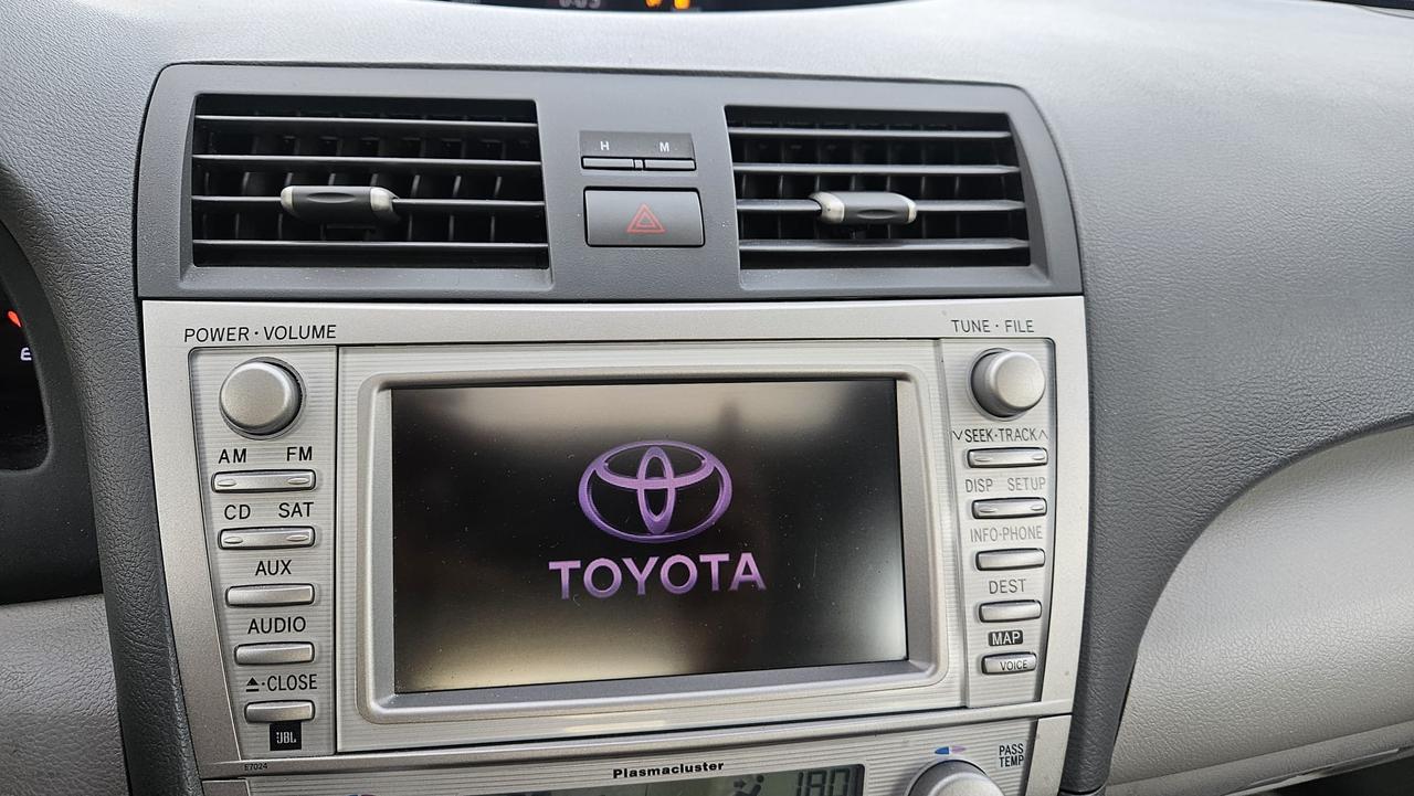 2011 Toyota Camry XLE Photo