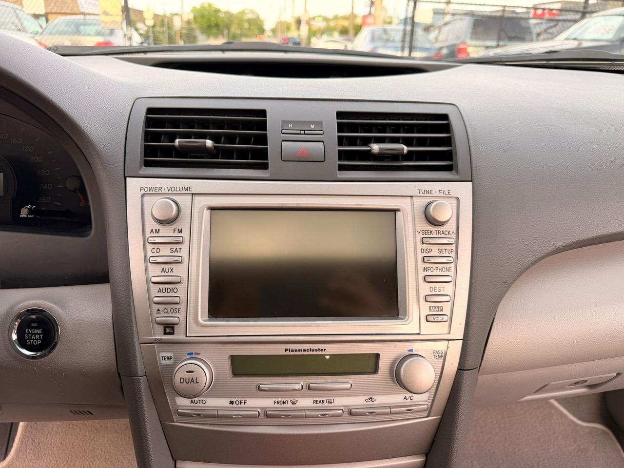 2011 Toyota Camry XLE Photo