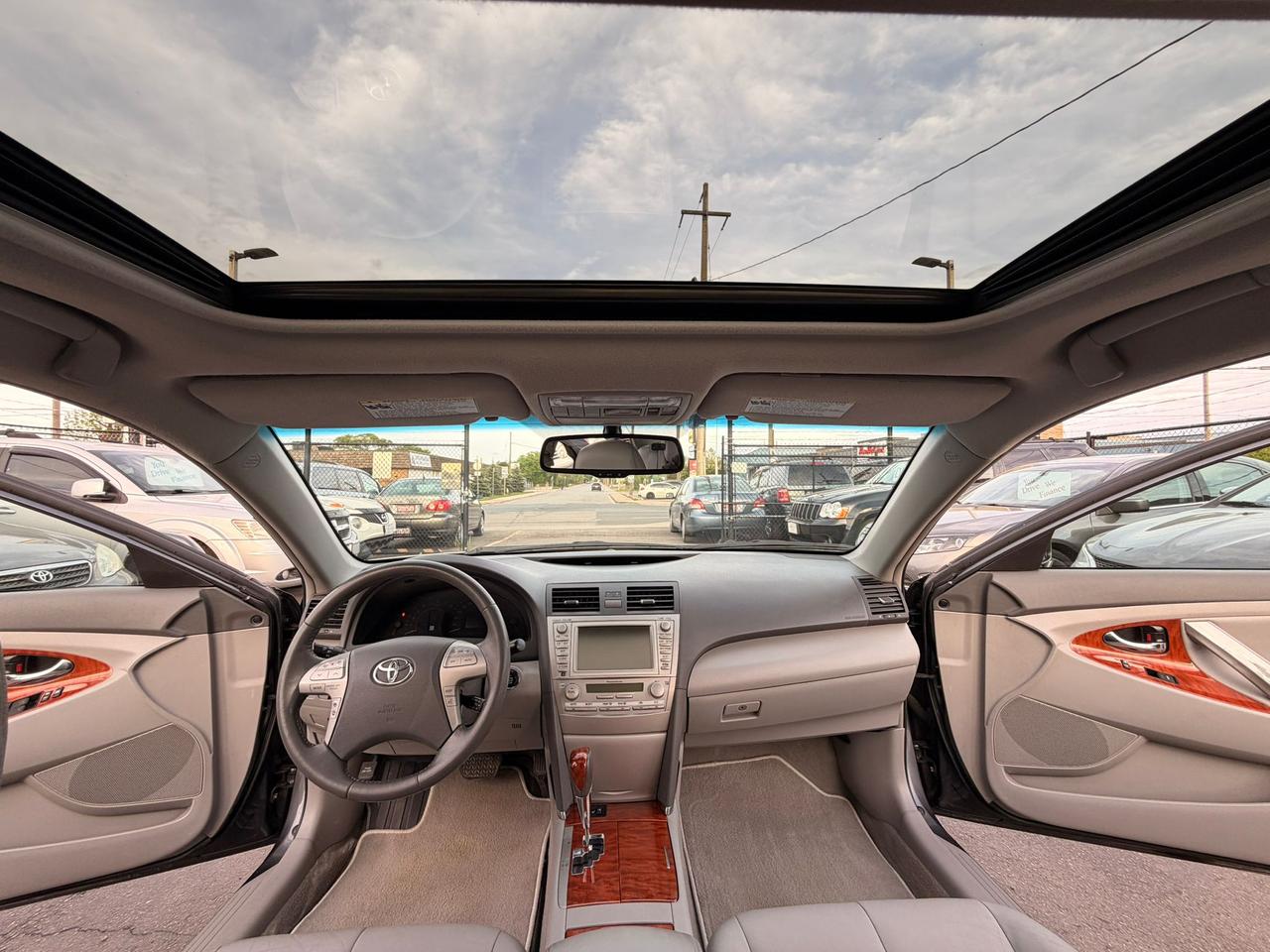 2011 Toyota Camry XLE Photo