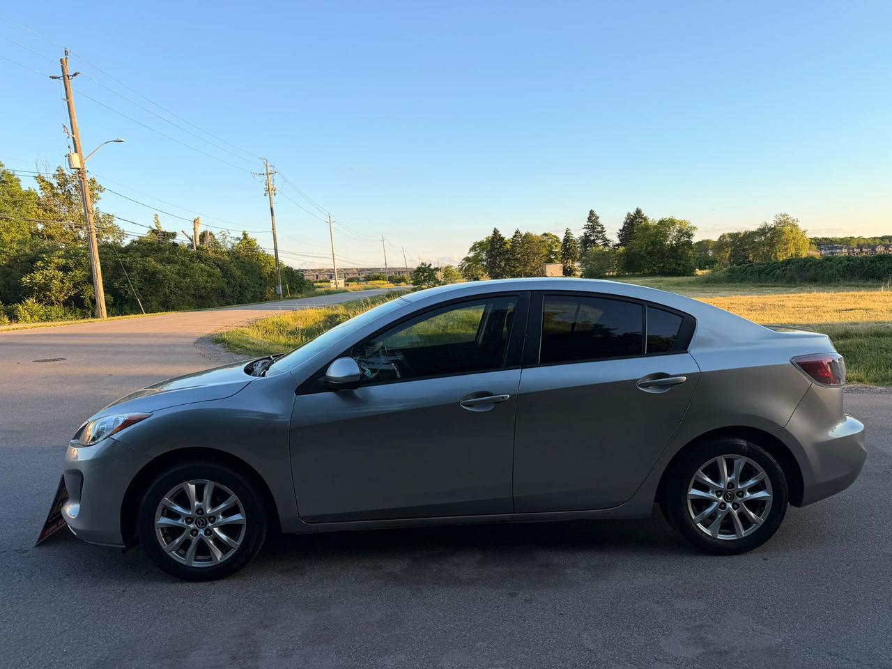 2012 Mazda MAZDA3 GS-SKY Photo