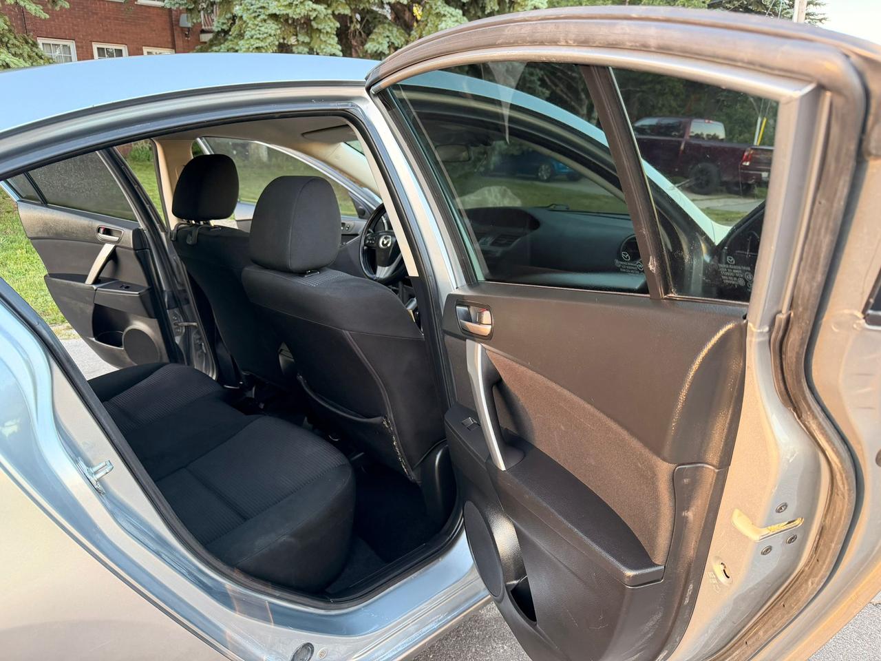 2012 Mazda MAZDA3 GS-SKY Photo