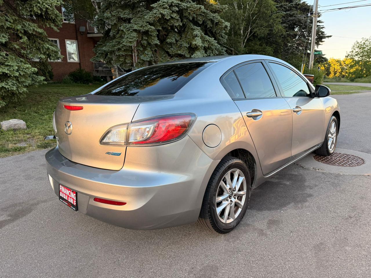 2012 Mazda MAZDA3 GS-SKY Photo