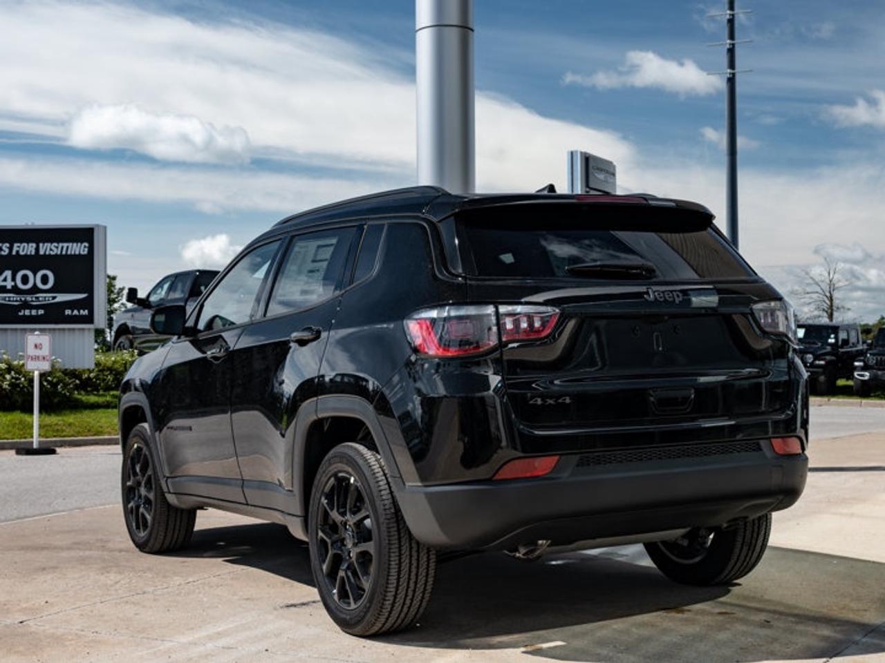 2026 Jeep Compass NORTH Photo
