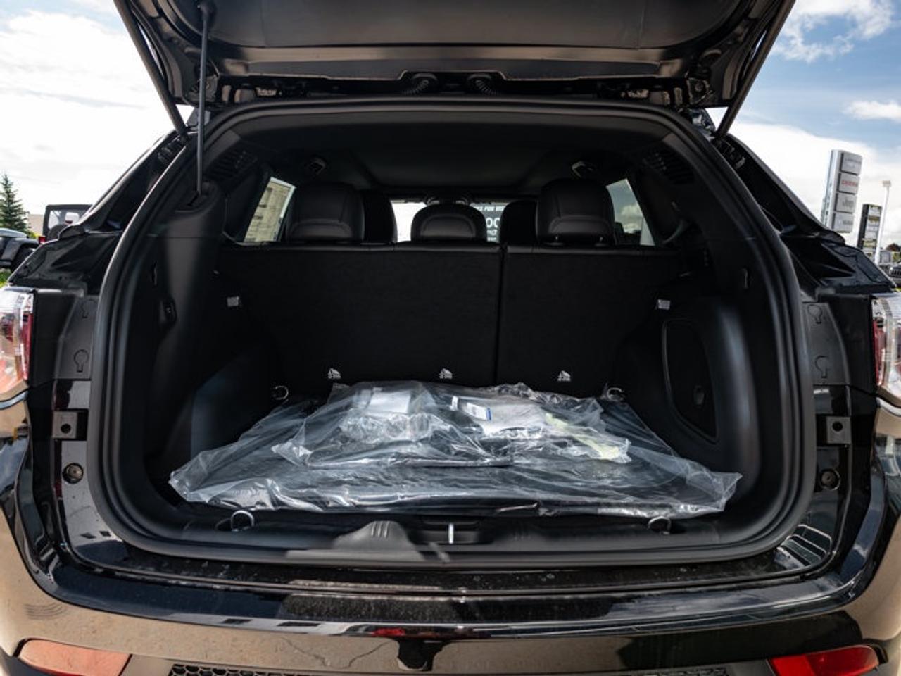 2026 Jeep Compass NORTH Photo
